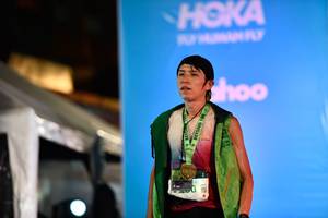 BIB: 100
                            <button type="button" onclick="openModal(21898042)" class="btn btn-primary btn-sm float-right btn-popup" data-toggle="modal" data-target=".modal-high-quality">
                        <i class="fas fa-shopping-cart"></i> Add to Cart
                    </button>
                                            <button type="button" onclick="isThisMe(21898042, true)" class="btn btn-success btn-sm float-right btn-popup btn-isme hidden" data-toggle="tooltip" data-placement="bottom" title="นี่คือรูปของคุณใช่ไหม คลิกที่นี่เพื่อเอาเข้าอัลบั้ม">
                        <i class="fas fa-plus"></i> Add to album
                    </button>
                    <button type="button" onclick="isThisMe(21898042, false)" class="btn btn-warning btn-sm float-right btn-popup btn-isnotme hidden">
                        <i class="fas fa-ban"></i> Remove from album
                    </button>